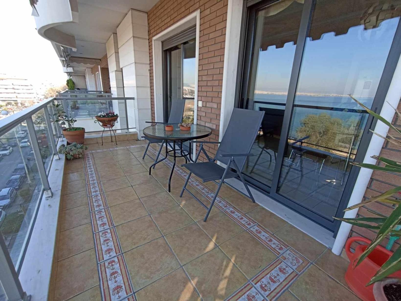 Seafront Family Apartment & Free Parking, The Cruiseflat Thessalonique Extérieur photo