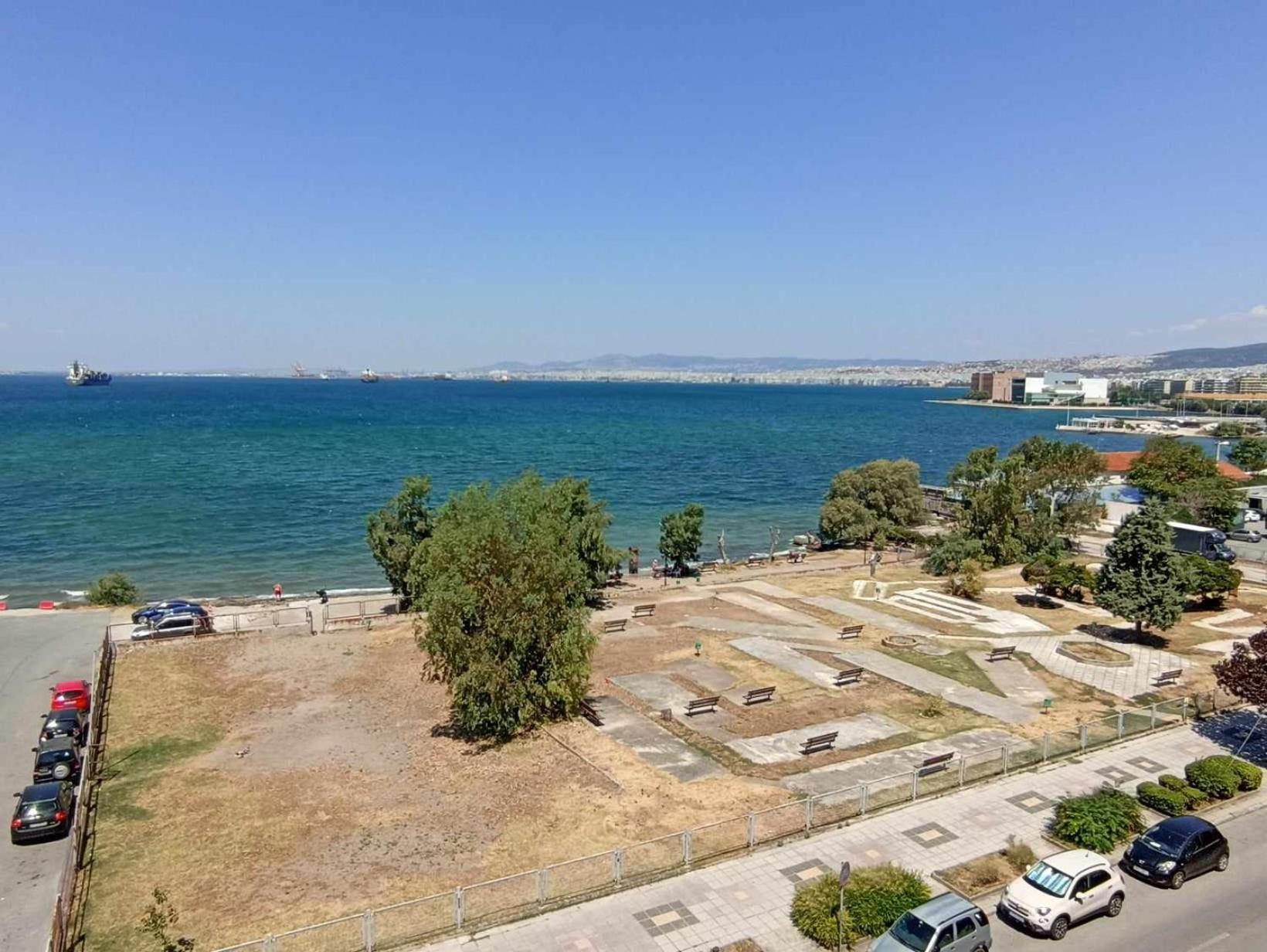 Seafront Family Apartment & Free Parking, The Cruiseflat Thessalonique Extérieur photo