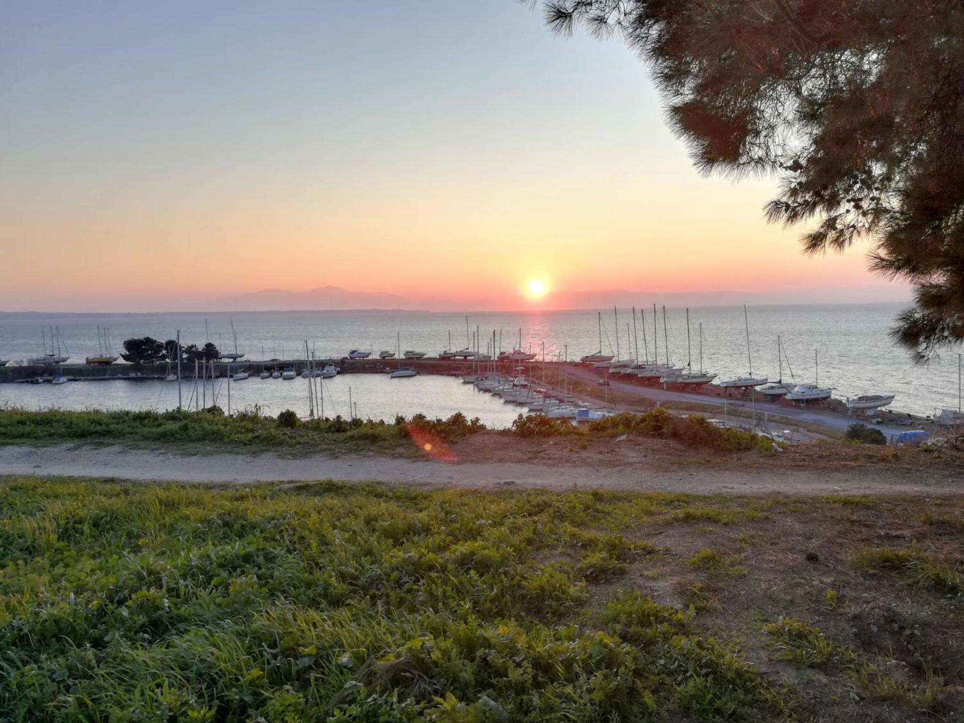 Seafront Family Apartment & Free Parking, The Cruiseflat Thessalonique Extérieur photo